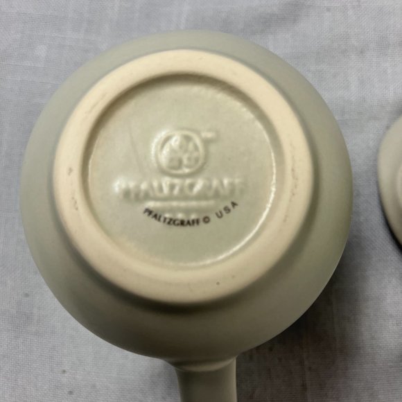 Pfaltzgraff Heirloom and Christmas Heirloom Creamer pitchers - Picture 5 of 6